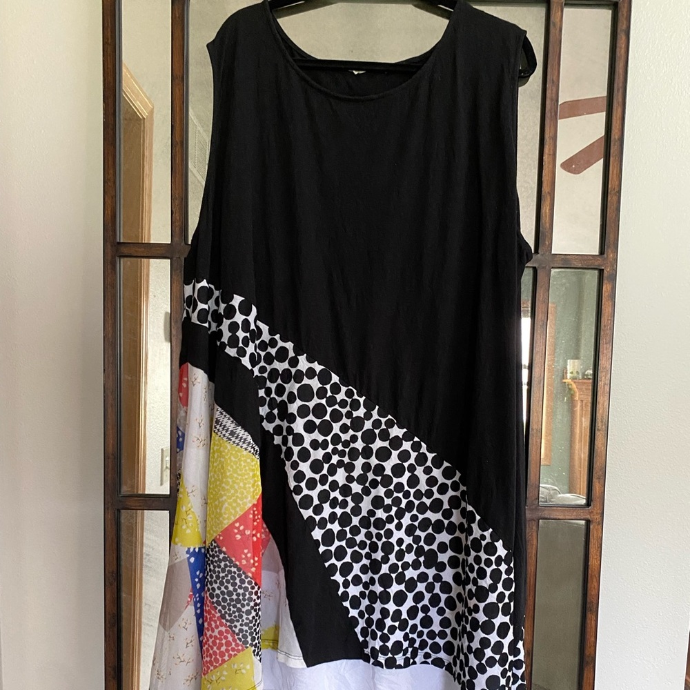 Chalet Black and Multicolor Tunic